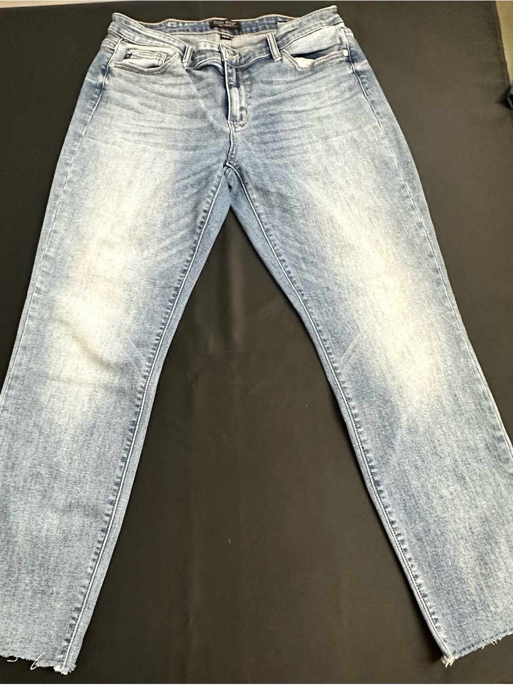 Light Wash Straight Jeans - Blue